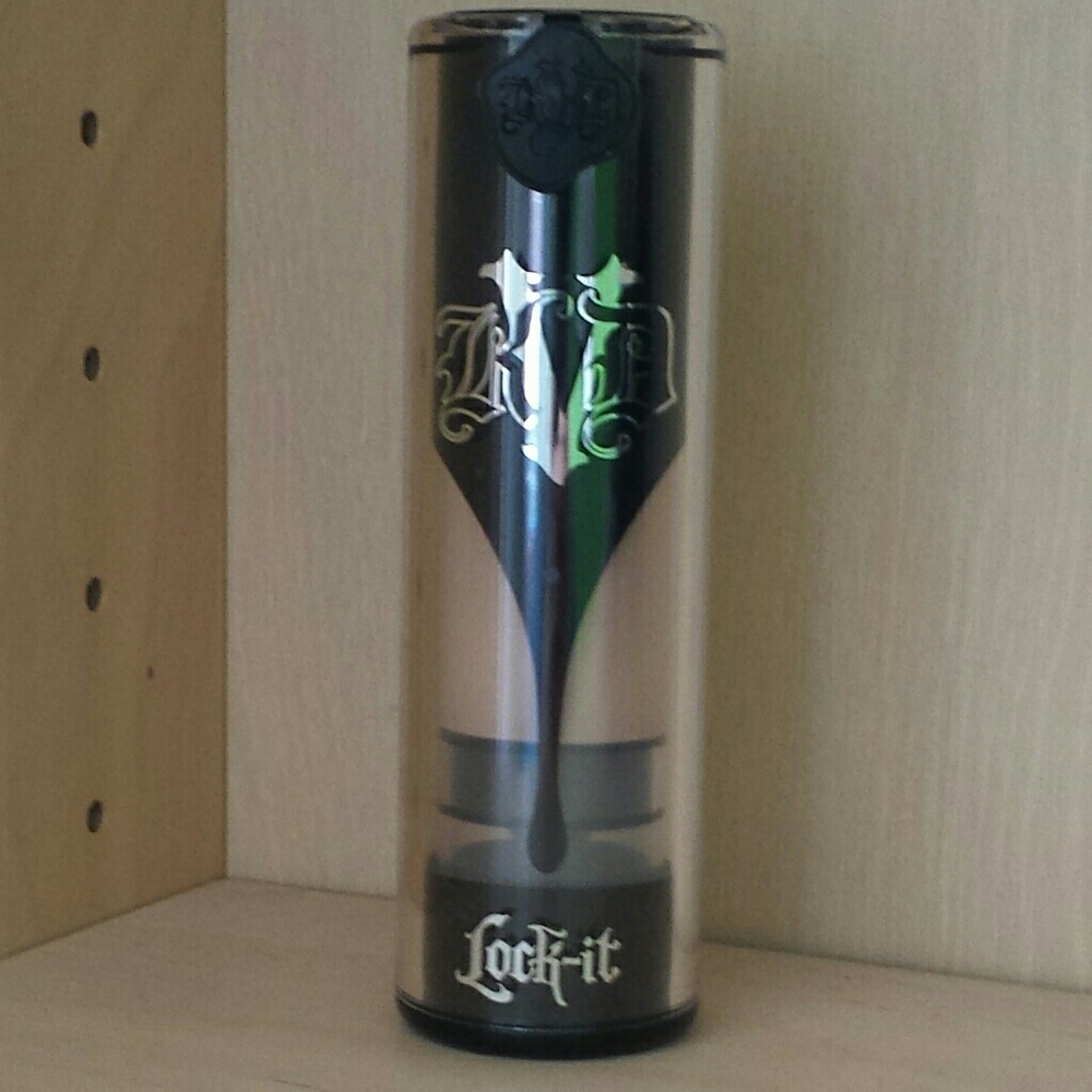 Kat Von D Lock It Foundation